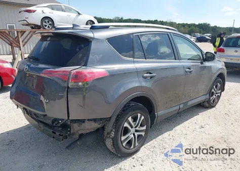 2016 Toyota Rav4 Le z USA, uszkodzony, nr VIN JTMZFREV8GJ078965